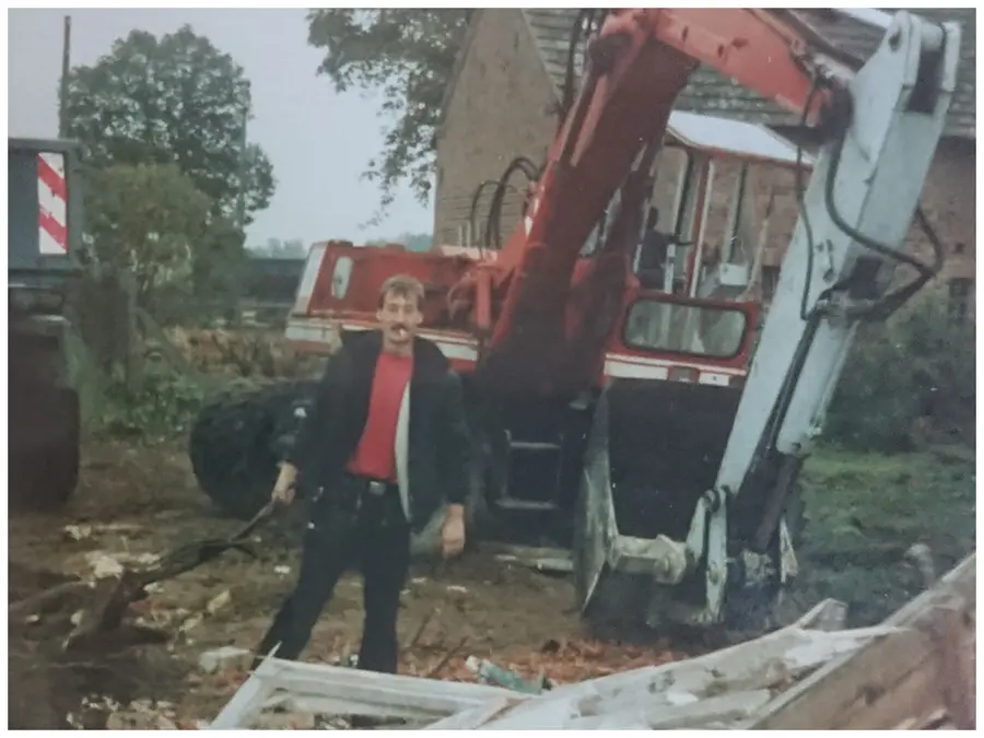 Abrissarbeiten auf dem Firmengelände, 1993